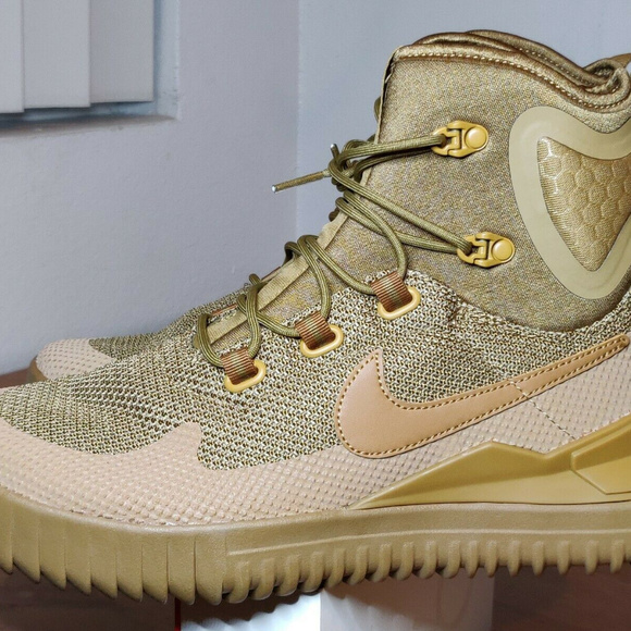 NIKE AIR WILD MID BOOTS 916819 200 - Picture 6 of 8